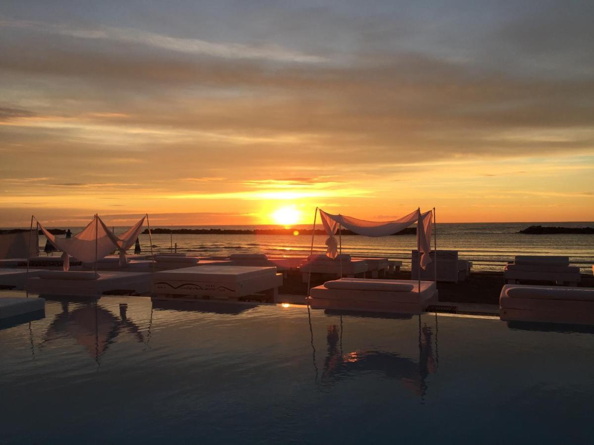 Vistamare Suite Lido Di Savio Eksteriør billede